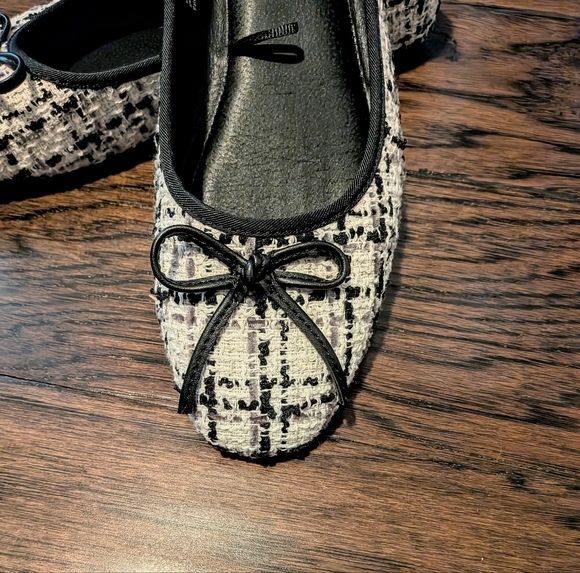 SM New York Women's Tweed Black and Cream Ballet Flats - Picture 2 of 7